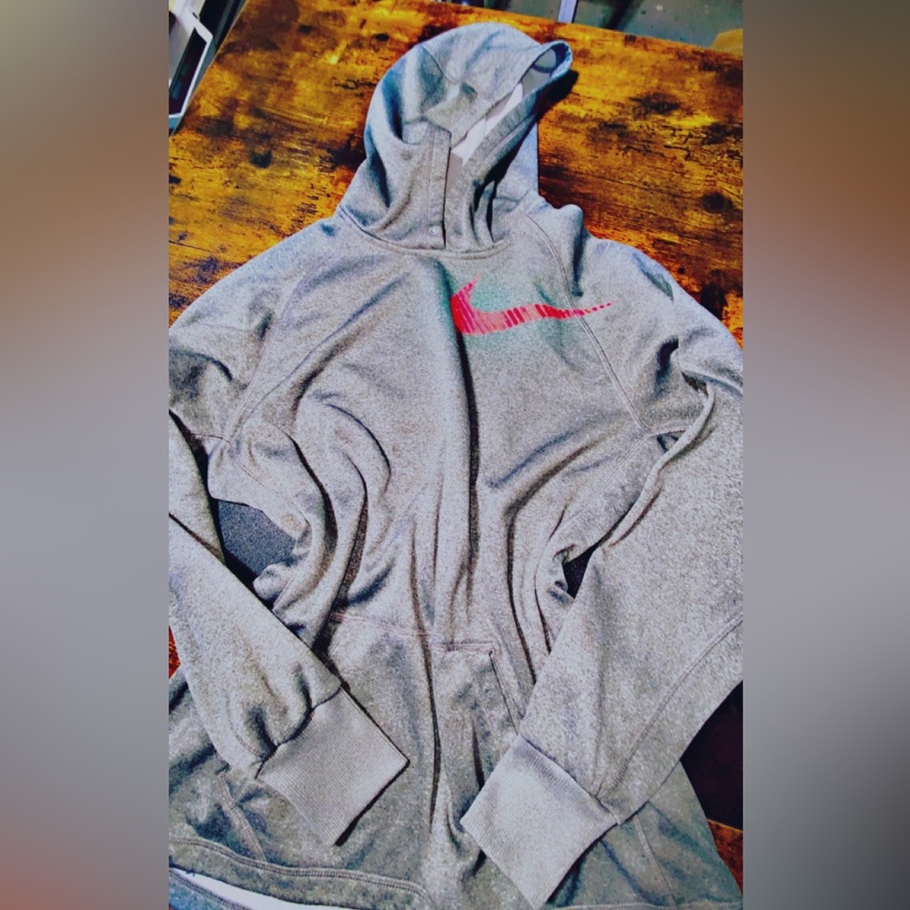 NIKE WOMENS SZ L